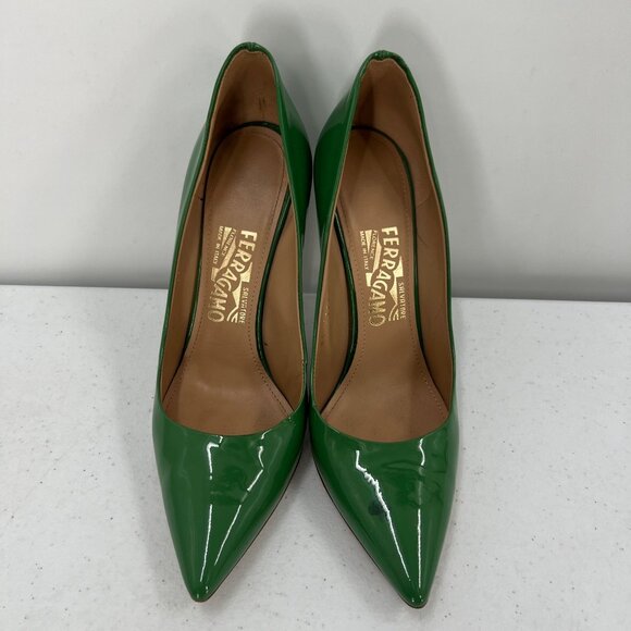 Ferragamo 8 Green Patent Leather Pointed Pumps - Picture 2 of 16